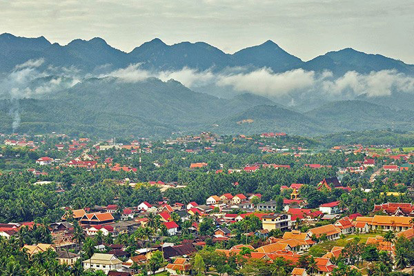 Bus Danang - Hue to Savannakhet, Laos